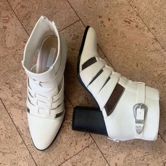 White Heeled Boot - Picture 1 of 5